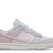 dunk low easter on feet