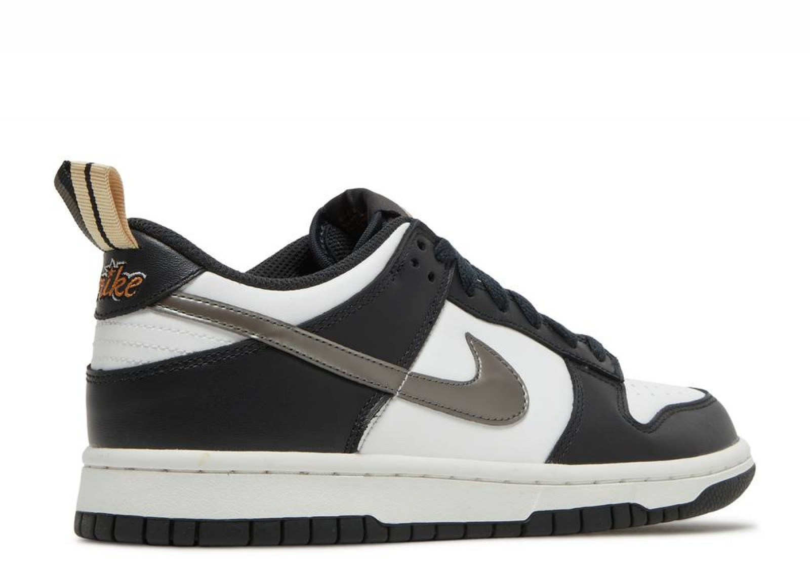 DUNK LOW BLACK WHITE METALLIC (GS) image 3