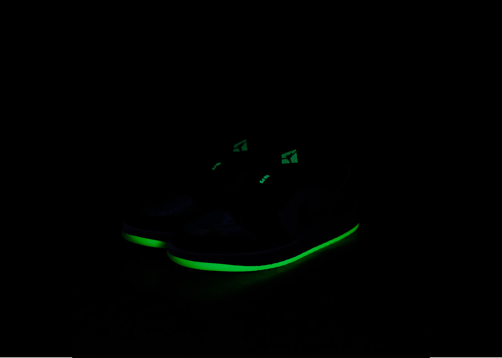 AIR JORDAN 1 LOW GALAXY "GLOW IN THE DARK" image 6