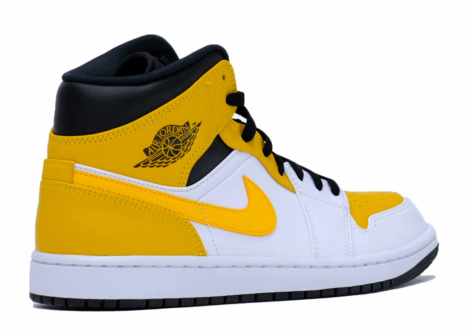 AIR JORDAN 1 MID UNIVERSITY GOLD image 3