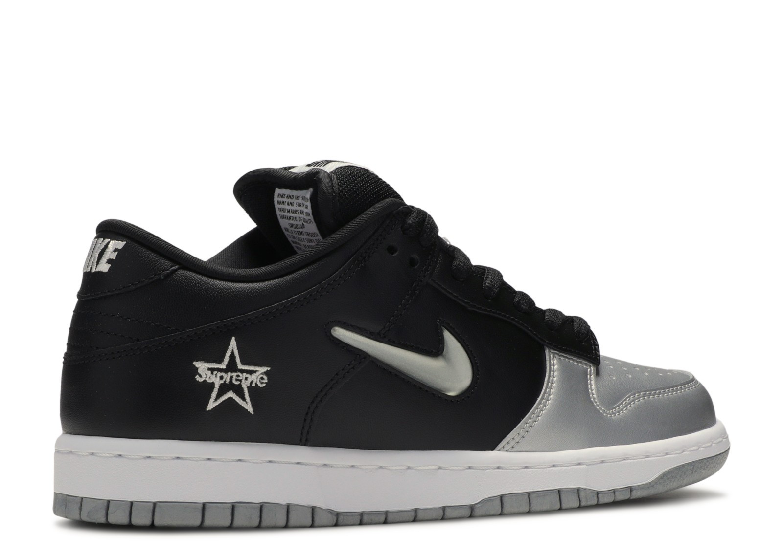 NIKE SB DUNK LOW OG QS SUPREME SILVER BLACK image 3