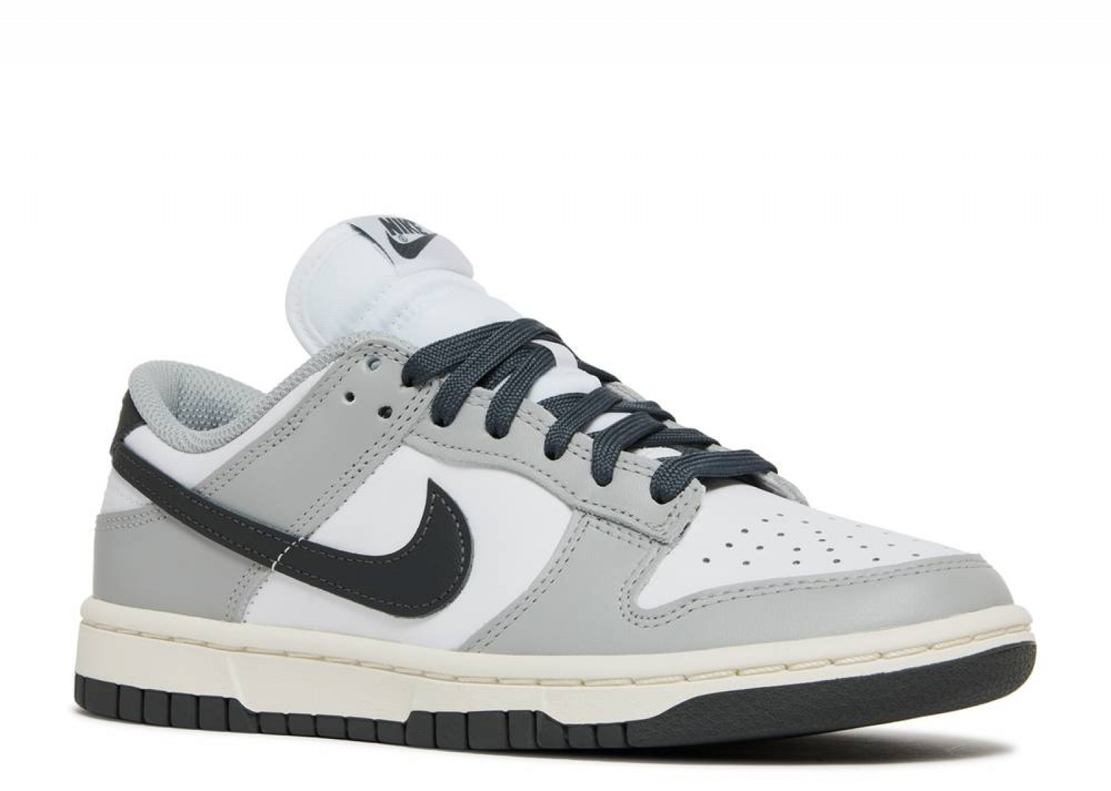 DUNK LOW LIGHT SMOKE GREY (W) image 2