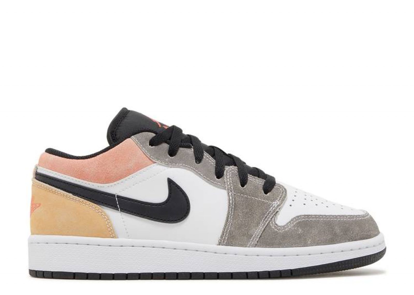 AIR JORDAN 1 LOW SE FLIGHT CLUB image 1