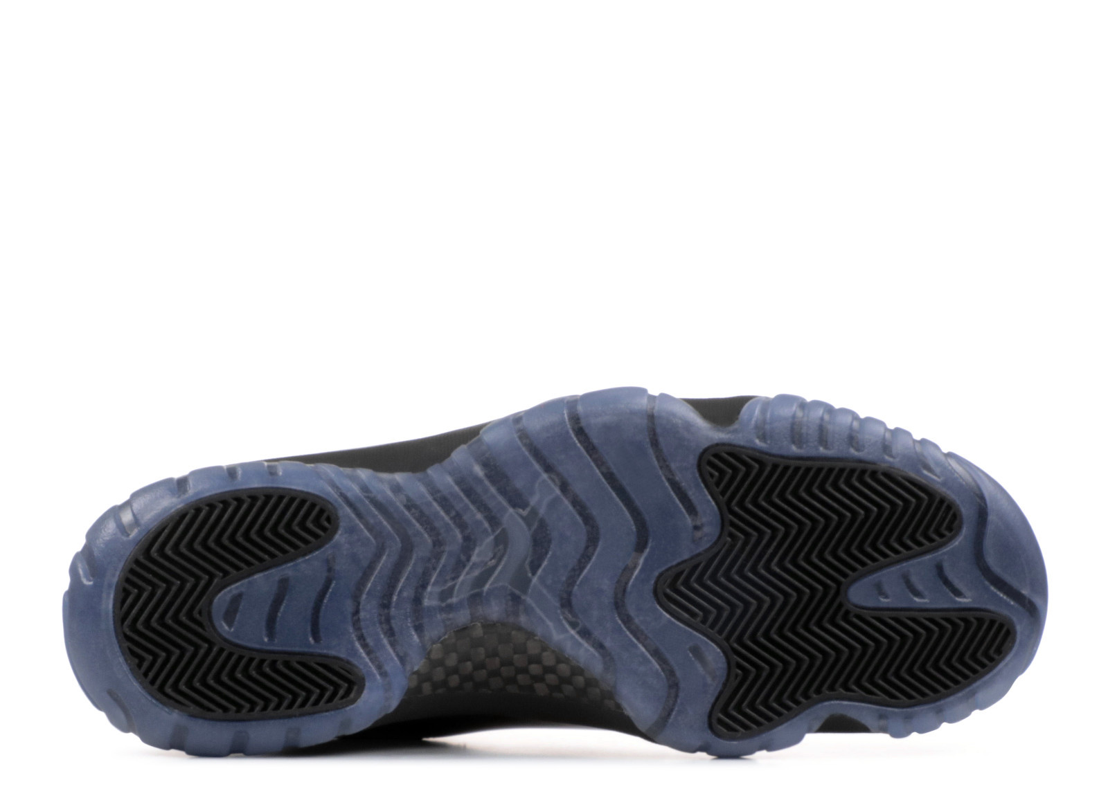 AIR JORDAN 11 RETRO "CAP AND GOWN" image 4