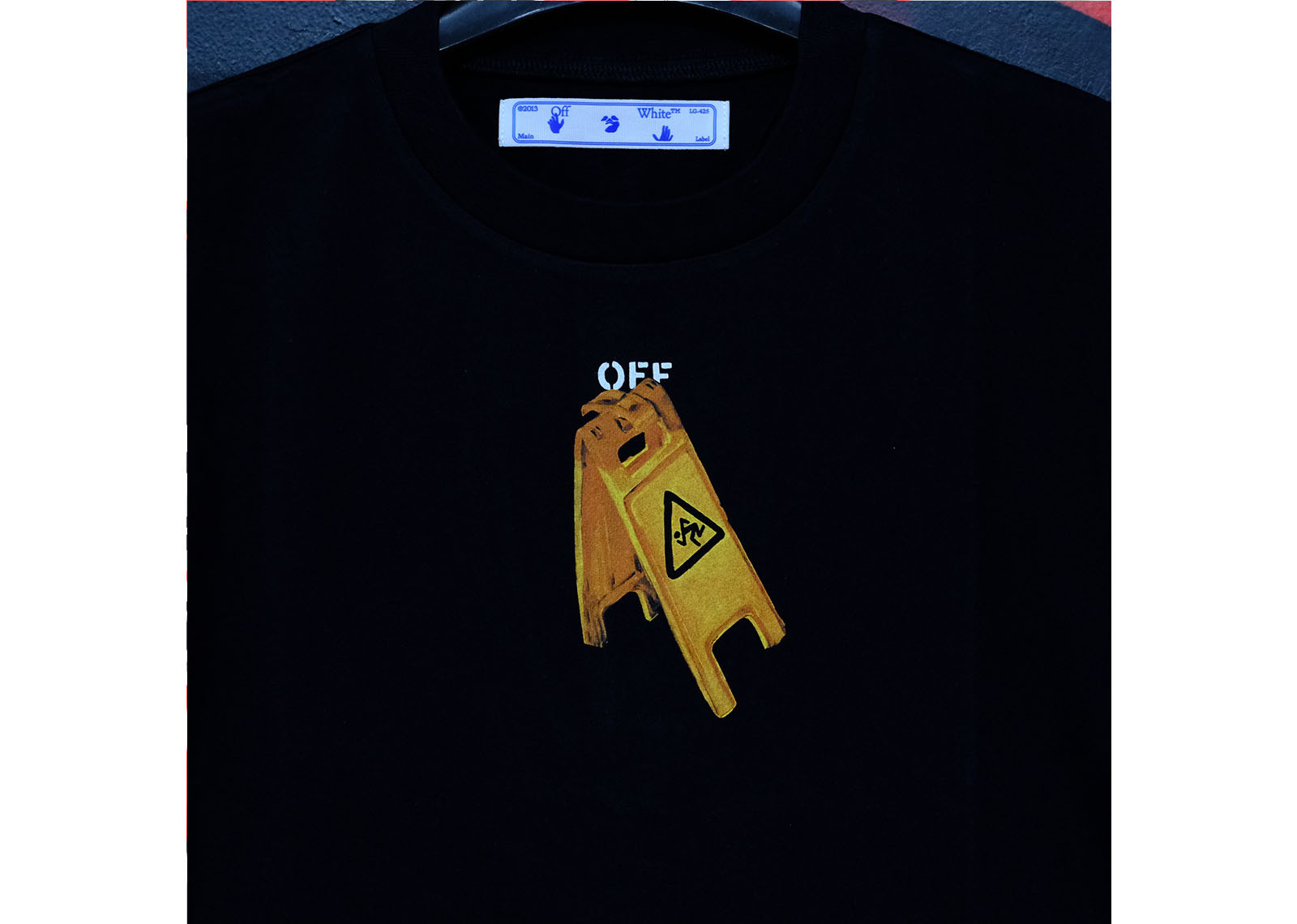 OFF WHITE PASCAL SKELETON BLACK TEE image 4