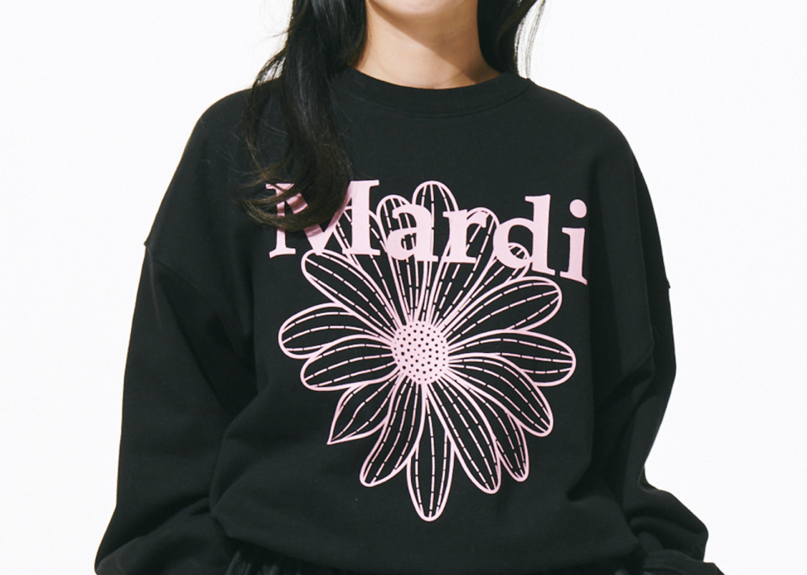 【公式・美品】SWEATSHIRT FLOWERMARDI_BLACK PINK MARDI MERCREDI Sweatshirt Raglan Flowermardi ''Black Pink