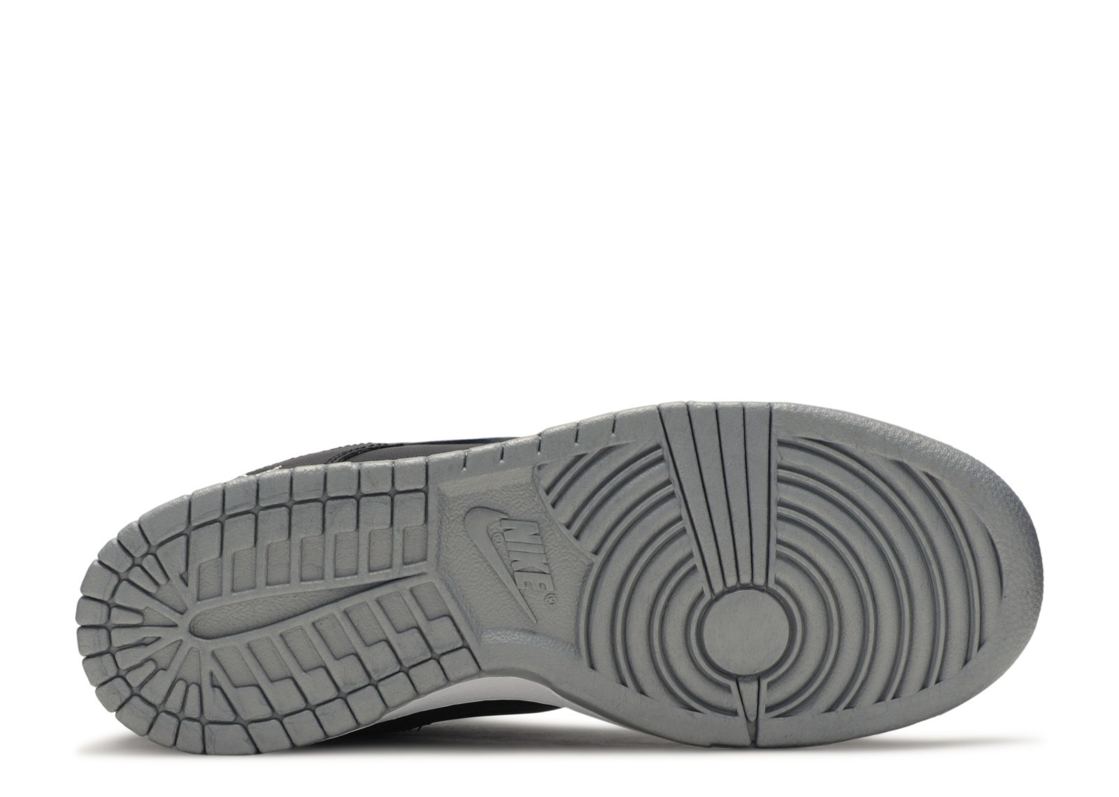 NIKE SB DUNK LOW OG QS SUPREME SILVER BLACK image 4