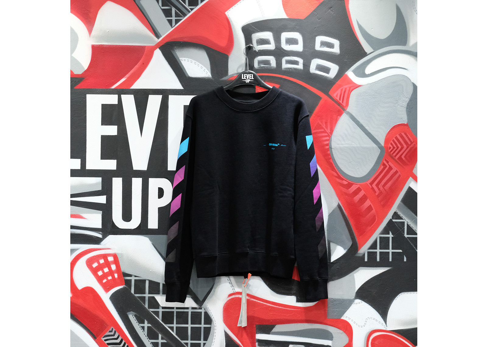 OFF WHITE GRADIENT BLACK CREWNECK image 1